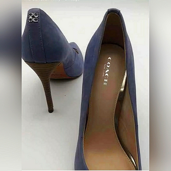 COACH Harlee Porcelain Blue Suede Leather Stiletto Heel Pump Sz 7.5 B - Picture 1 of 7